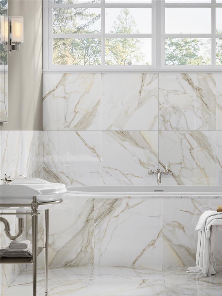 White marble tiles in polished porcelain for a light, airy classic bathroom
